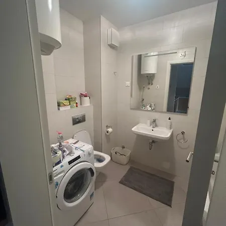 Garden Modern 1 Bedroom Complex *