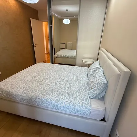 Garden Modern 1 Bedroom Complex 아파트 *