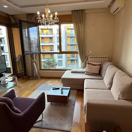 Garden Modern 1 Bedroom Complex Apartment Belgrade